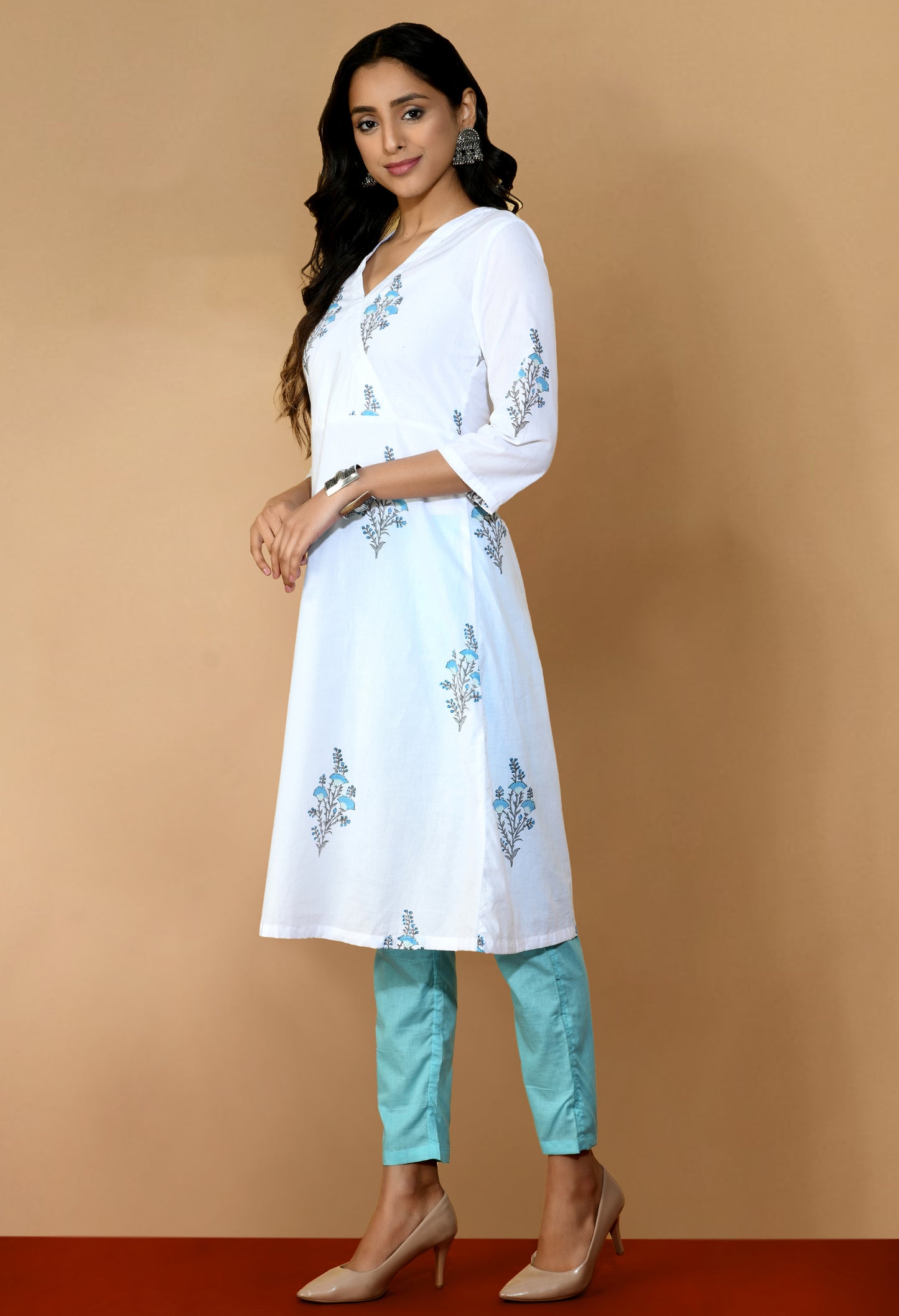 Aqua Tulip V-neck Kurta with Pants#1
