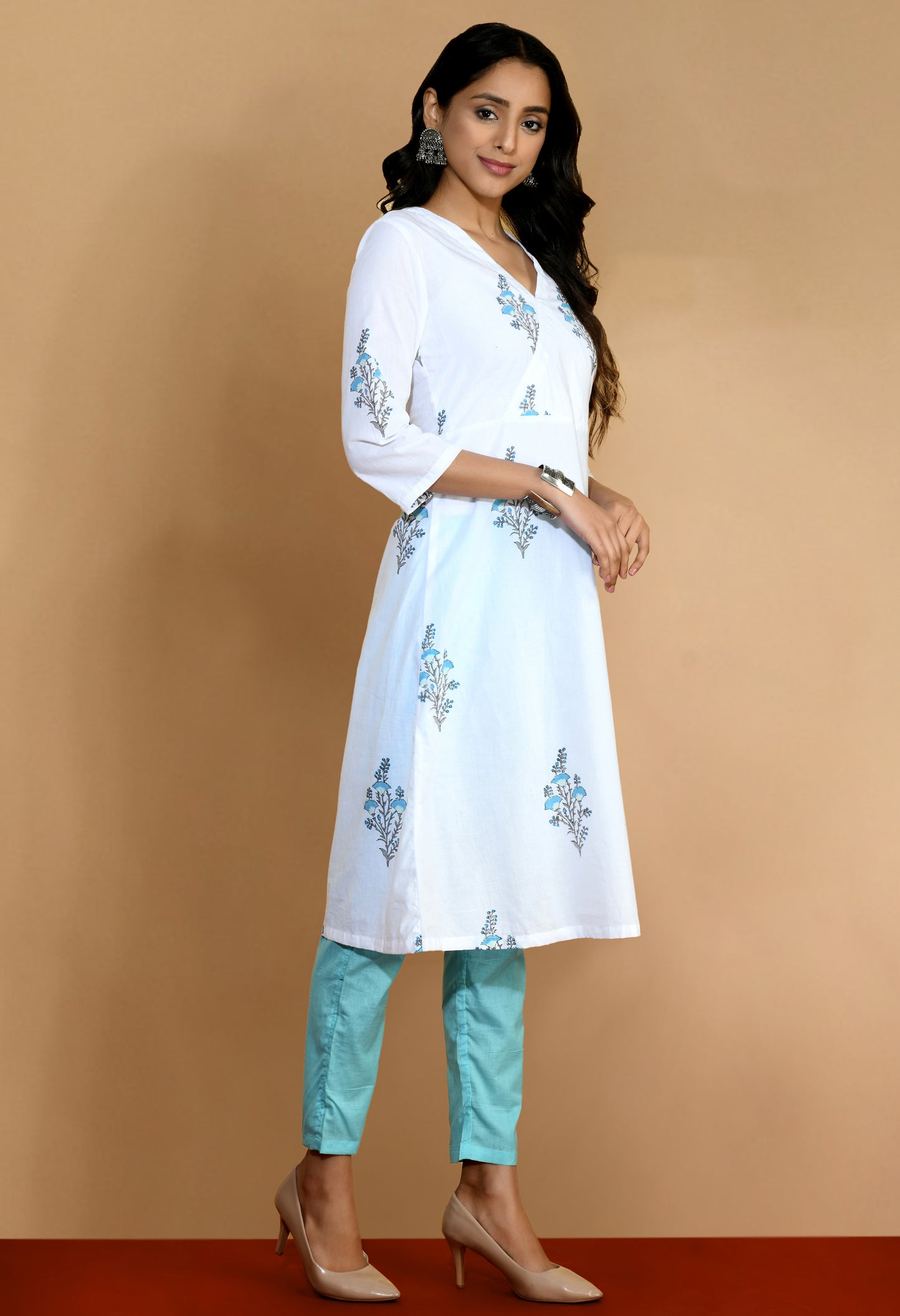 Aqua Tulip V-neck Kurta with Pants#1