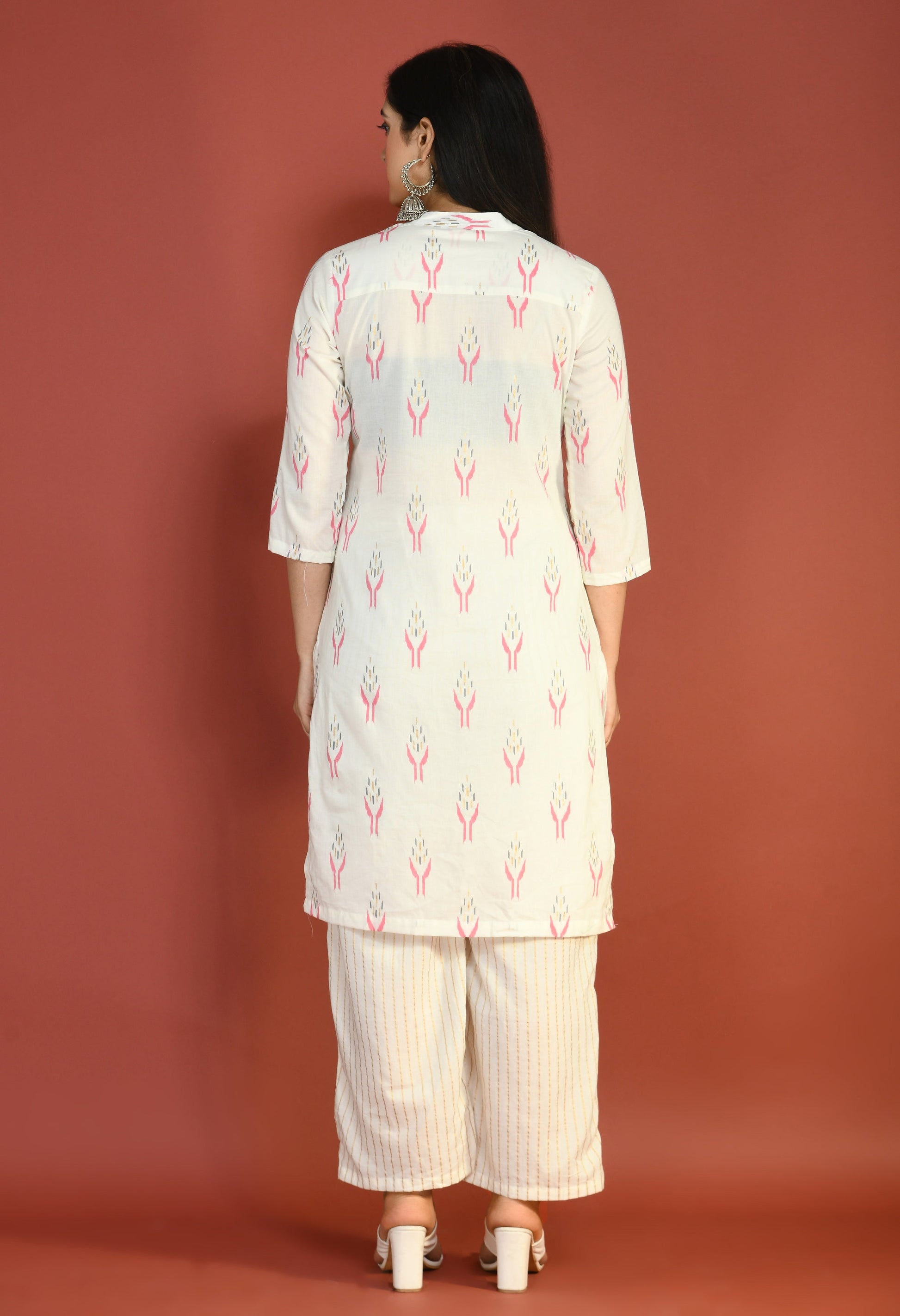 Daisy Back Yoke Kurta Set