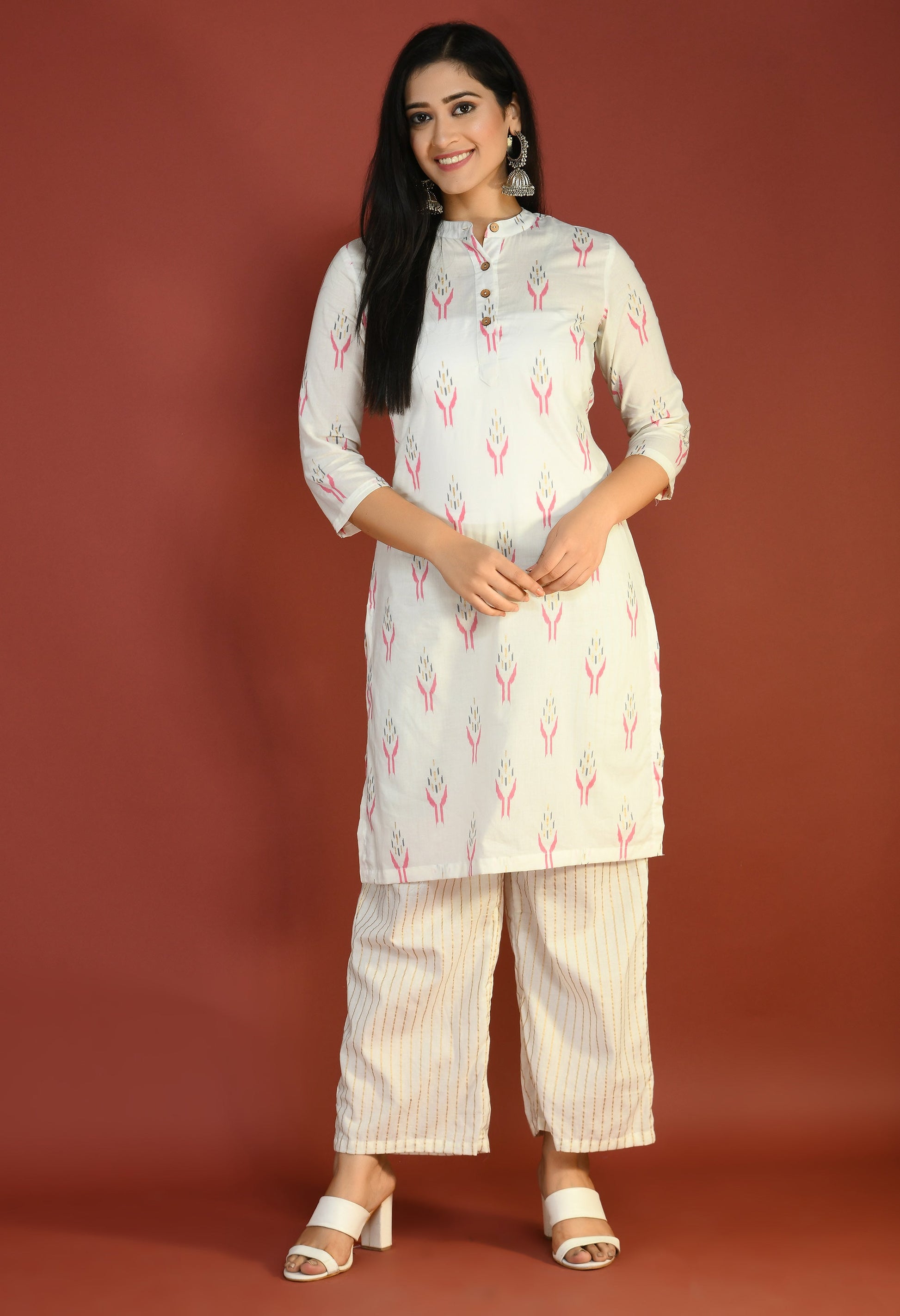 Daisy Back Yoke Kurta Set